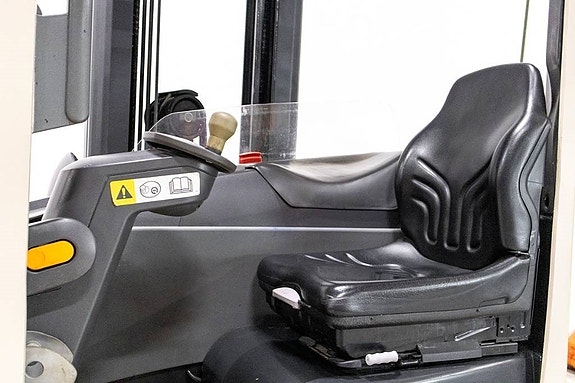 Crown ESR 4500, Begagnad skjutstativtruck med sidoföring 9 of 11
