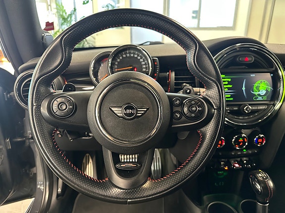 MINI Cooper S 11 of 15
