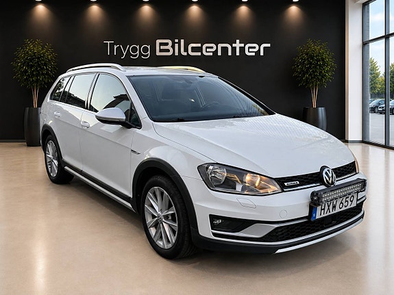 Volkswagen Golf Alltrack 7 of 16