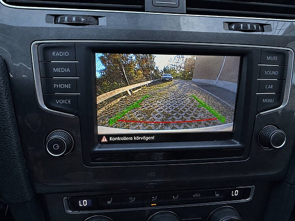 Volkswagen Golf Alltrack 12 of 16