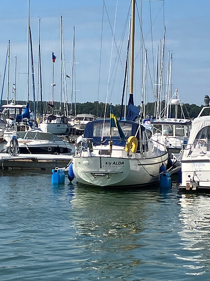 Hallberg Rassy Rasmus 35 2 of 5