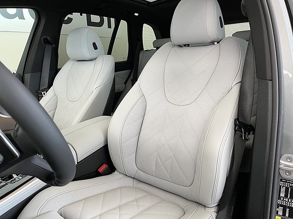 BMW X5 7 of 17