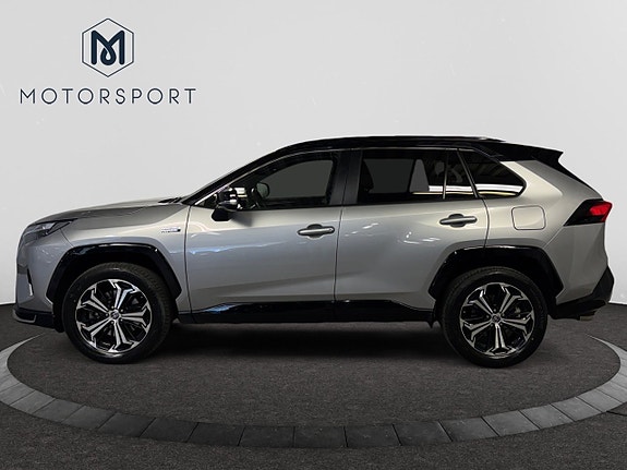 Toyota RAV4 3 of 5