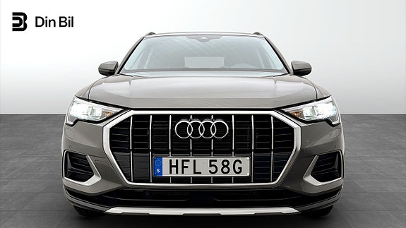 Audi Q3 4 of 5