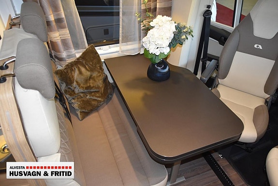 Adria Coral S670SLT 3 of 16