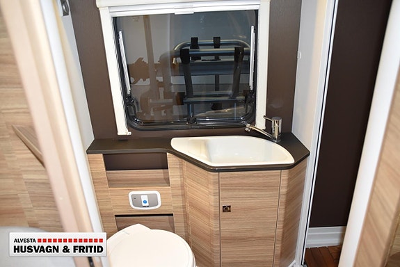 Adria Coral S670SLT 8 of 16