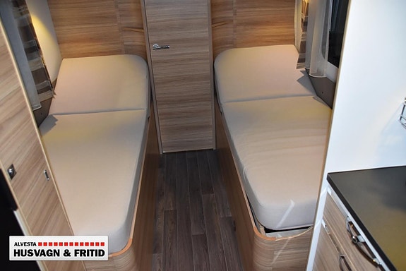 Adria Coral S670SLT 4 of 16