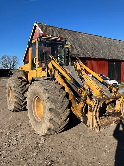 JCB 414S 2 of 5