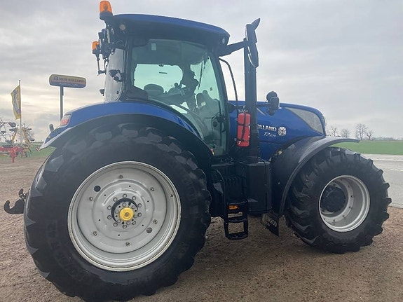 New Holland T7.270 AC ST5 7 of 9