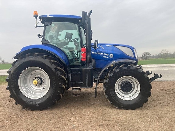 New Holland T 7.270 AC 2 of 12