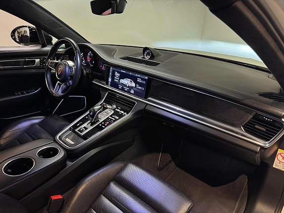 Porsche Panamera Turbo 23 of 26