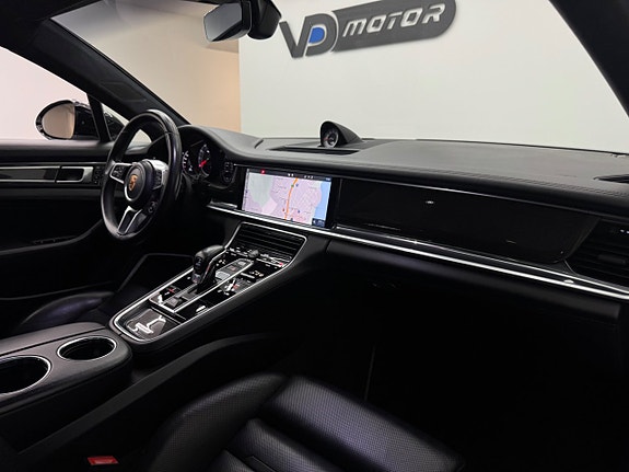Porsche Panamera Turbo 18 of 23