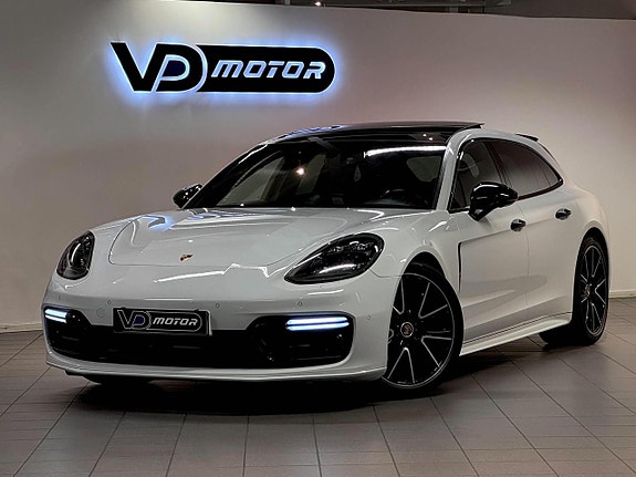Porsche Panamera Turbo 13 of 26