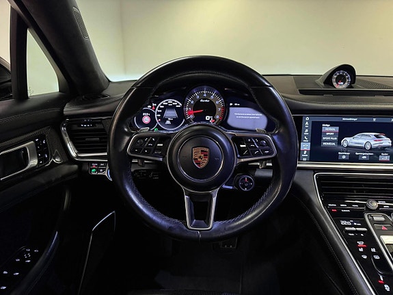 Porsche Panamera Turbo 14 of 26