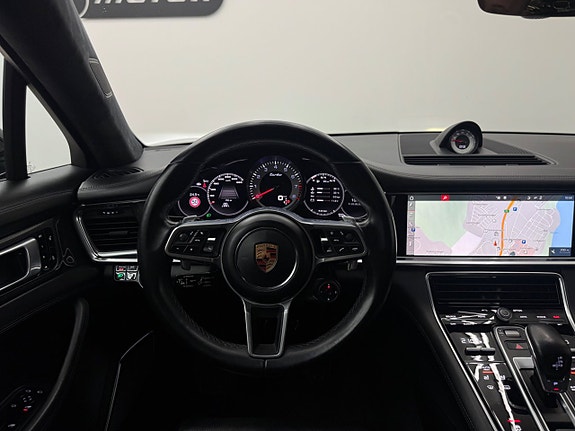 Porsche Panamera Turbo 14 of 23