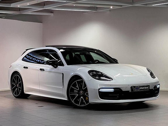 Porsche Panamera Turbo 4 of 26