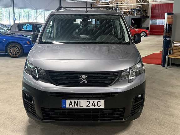 Peugeot Partner 2 of 5
