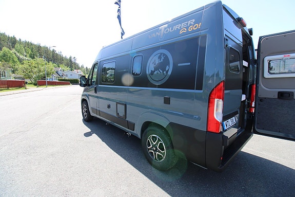 Knaus Vantourer 540 GO  Automat Våningsäng hissbar 2,2 Turbodiesel 140 Hk 8 vxl automat 6 of 15