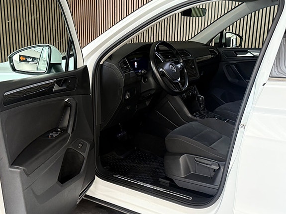 Volkswagen Tiguan 10 of 29