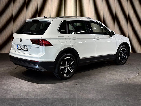 Volkswagen Tiguan 4 of 29