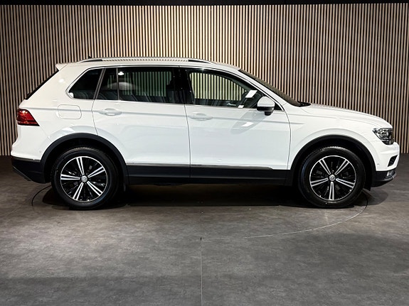 Volkswagen Tiguan 3 of 29