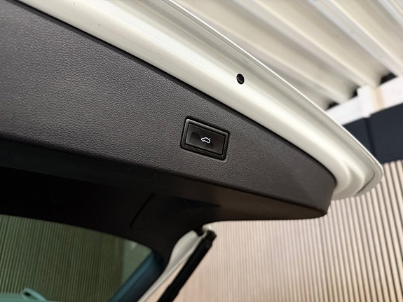 Volkswagen Tiguan 17 of 29