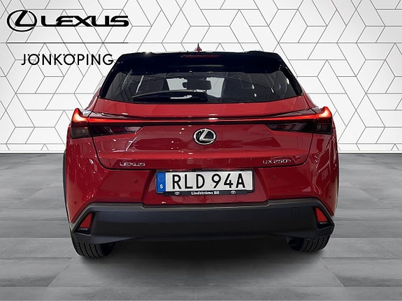 Lexus UX250h 6 of 17