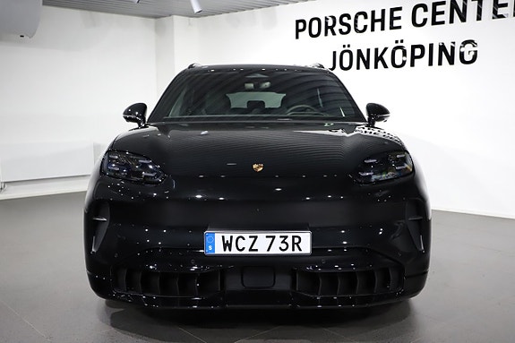 Porsche Cayenne 8 of 22