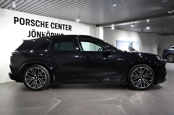Porsche Cayenne 6 of 22