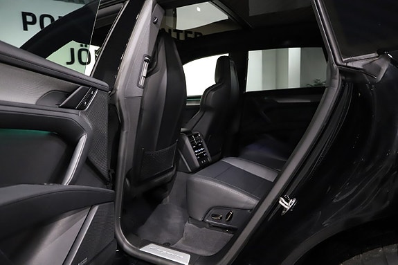 Porsche Cayenne 19 of 22