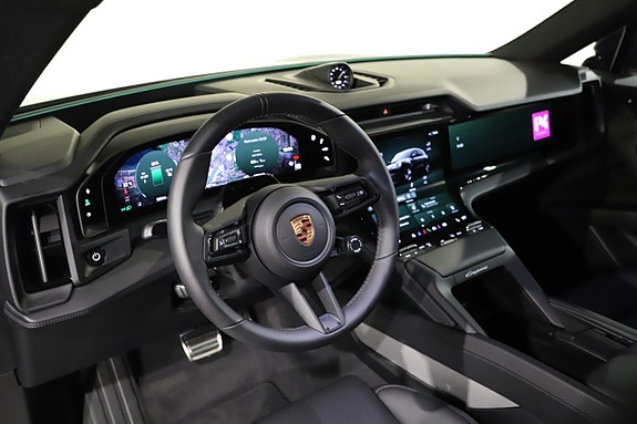Porsche Cayenne 10 of 22