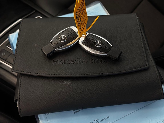 Mercedes-Benz E220 24 of 26