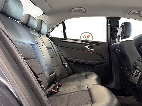 Mercedes-Benz E220 16 of 26