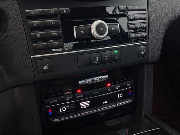 Mercedes-Benz E220 22 of 26