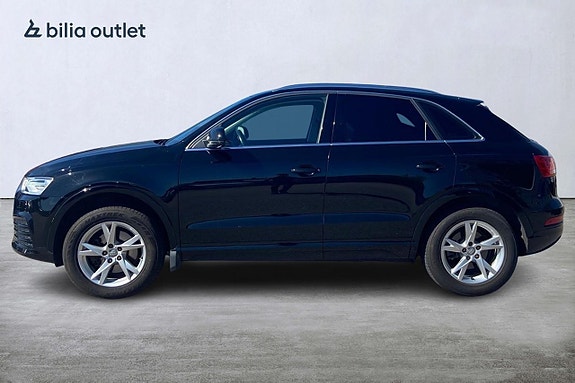 Audi Q3 3 of 5