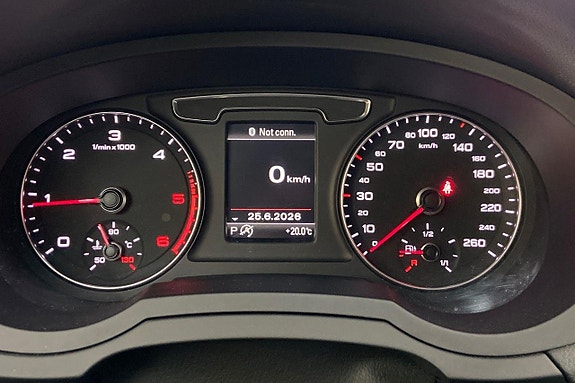 Audi Q3 14 of 22
