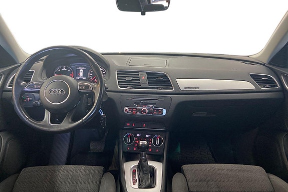 Audi Q3 12 of 22