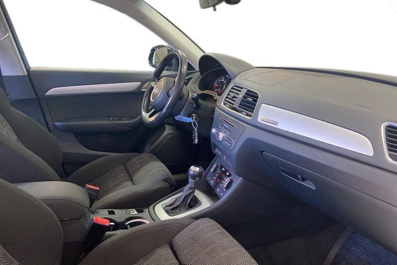 Audi Q3 18 of 22