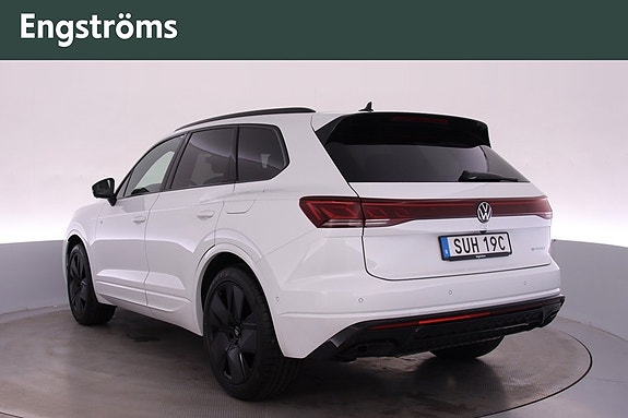 Volkswagen Touareg 4 of 5