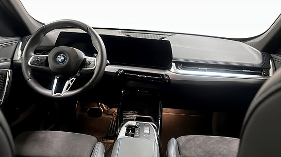 BMW X1 4 of 5