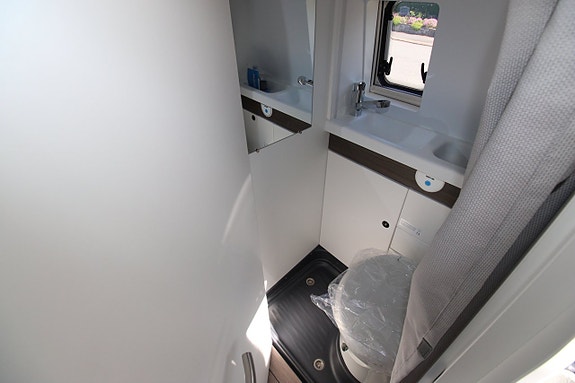 Knaus Vantorer 600 L 2026 Liftsäng Automat Hissbara långbäddar våningsäng under 6 meter 17 of 18