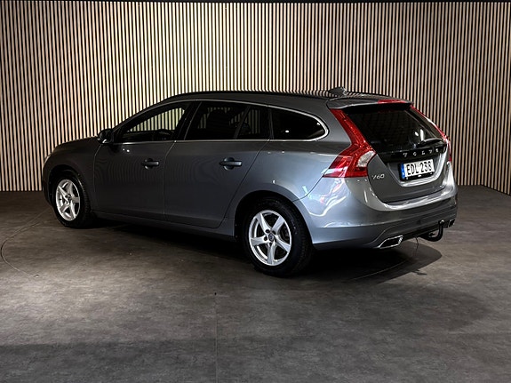 Volvo V60 3 of 5