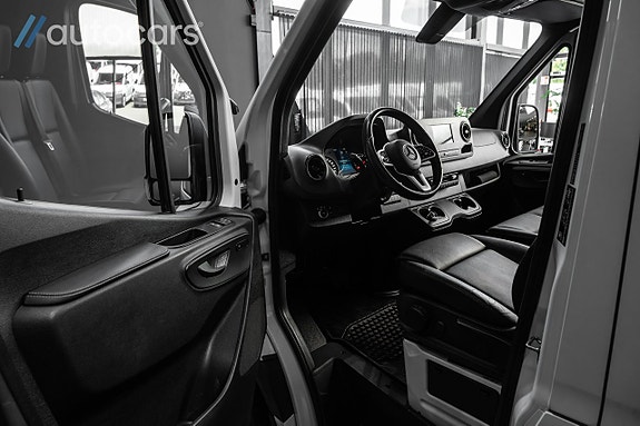 Mercedes-Benz Sprinter 317 21 of 30
