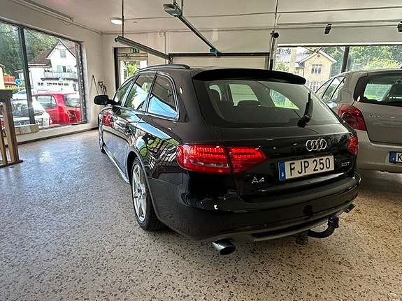 Audi A4 11 of 19