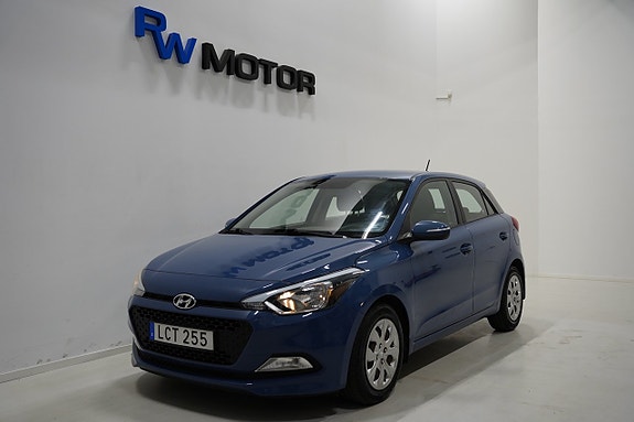 Hyundai i20 2 of 5