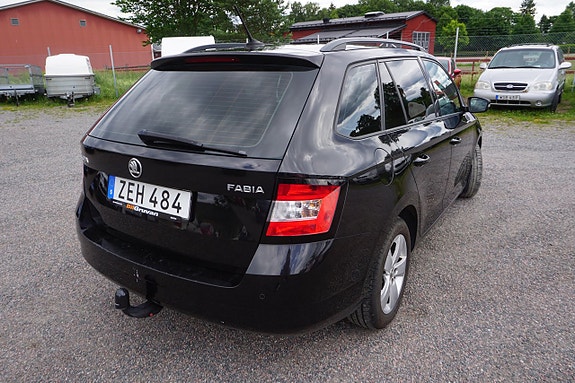 Skoda Fabia 3 of 5