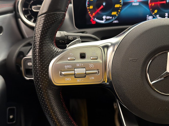 Mercedes-Benz CLA200 14 of 30