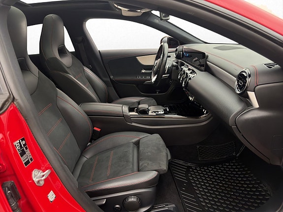 Mercedes-Benz CLA200 26 of 30