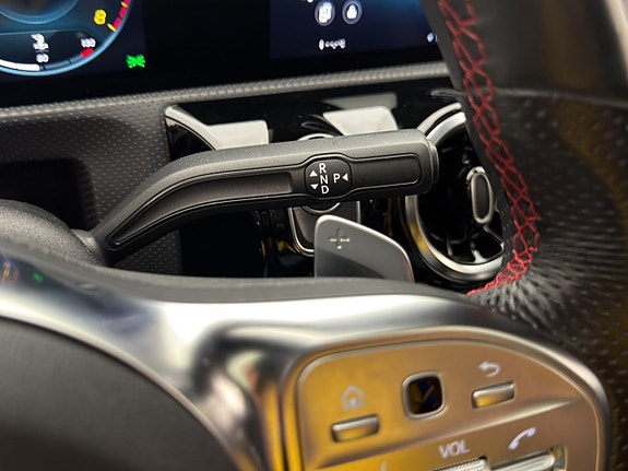 Mercedes-Benz CLA200 17 of 30
