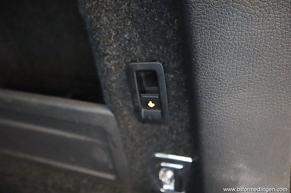 Volkswagen Passat 15 of 24